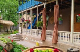 اقامتگاه بومگردی هلاچین در خشکبیجار