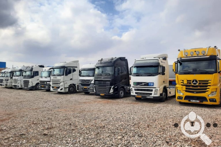 نمایشگاه کامیون ایرانشهر در تاکستان