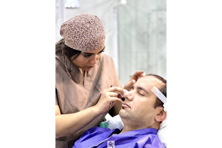 کاشت ابرو زینب حقیقت در شیراز