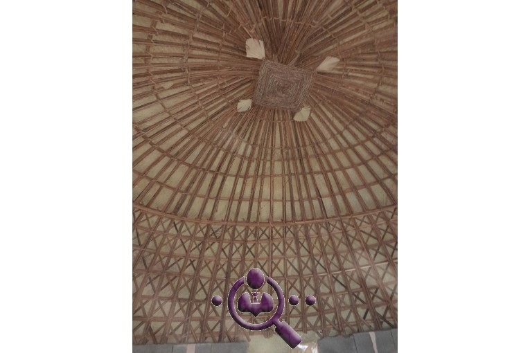 ساخت آلاچیق سنتی زرین کمر در قلعه گنج کرمان