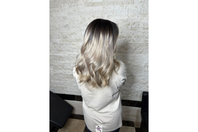 رنگ و لایت و کراتین و احیا مو طاهره محمدی در آمل