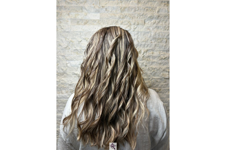 رنگ و لایت و کراتین و احیا مو طاهره محمدی در آمل