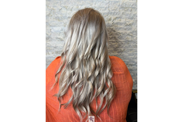 رنگ و لایت و کراتین و احیا مو طاهره محمدی در آمل