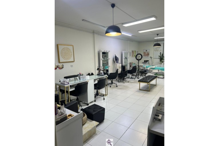 سالن آرایش و زیبایی نازان بیوتی در تهران