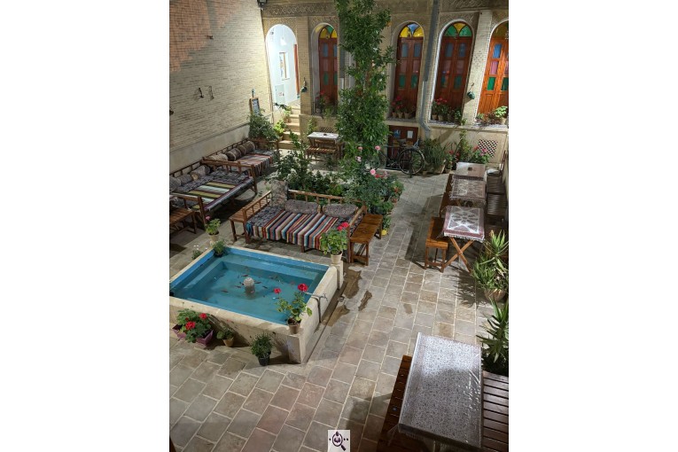 اقامتگاه سنتی ملک تاج در شیراز