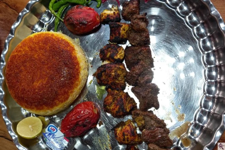 رستوران دیاکو در روستای دینارسرا در مازندران