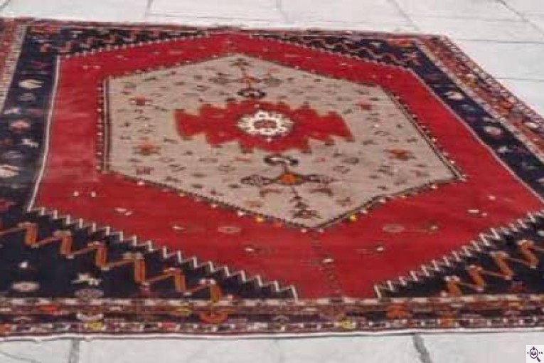 فرش دستبافت آدینه در کلاردشت