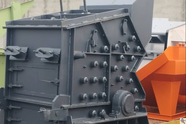 تولید کننده انواع شاسی نوار سنگ شکن صدر در تهران