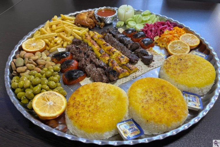 رستوران سنتی هزاردستان در رشت