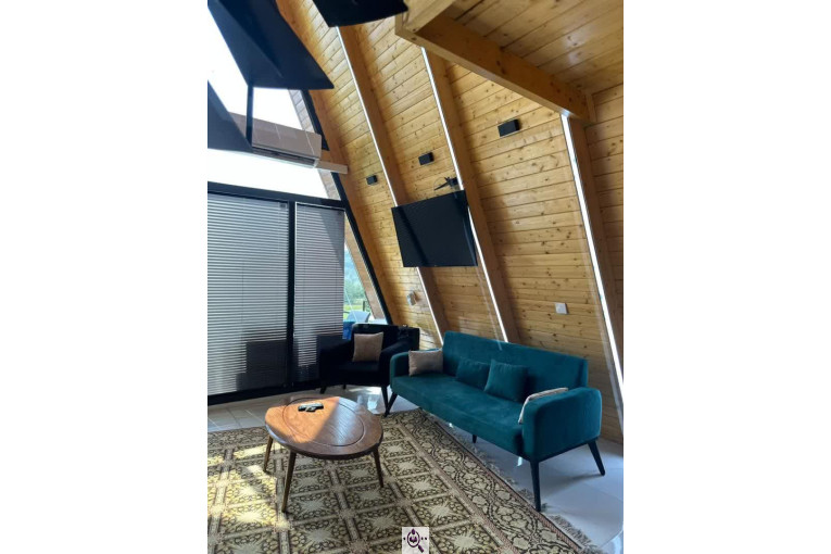 کلبه سوئیسی استخردار اهورا در بابلکنار