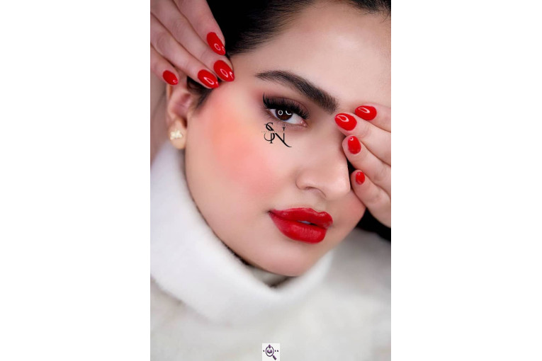 آکادمی مژه سارا نقوی در مشهد