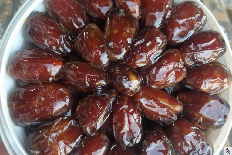خرما و رطب کبکاب پاریو در خشت