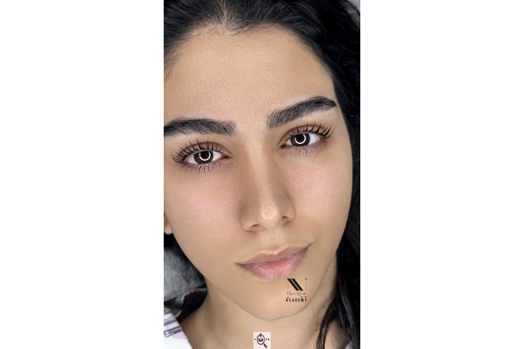 آموزش اکستنشن مژه نازنین نامدار در رشت