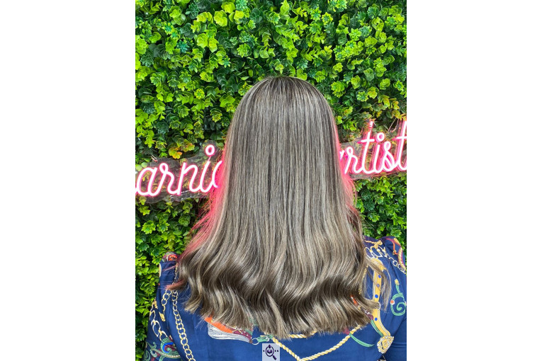 خدمات رنگ مو بهاره بهزادی در بوشهر