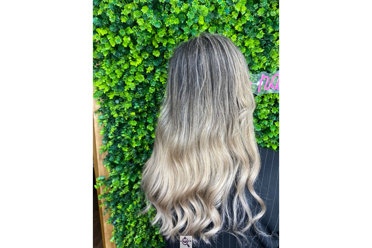 خدمات رنگ مو بهاره بهزادی در بوشهر