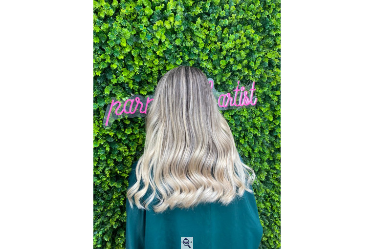 خدمات رنگ مو بهاره بهزادی در بوشهر