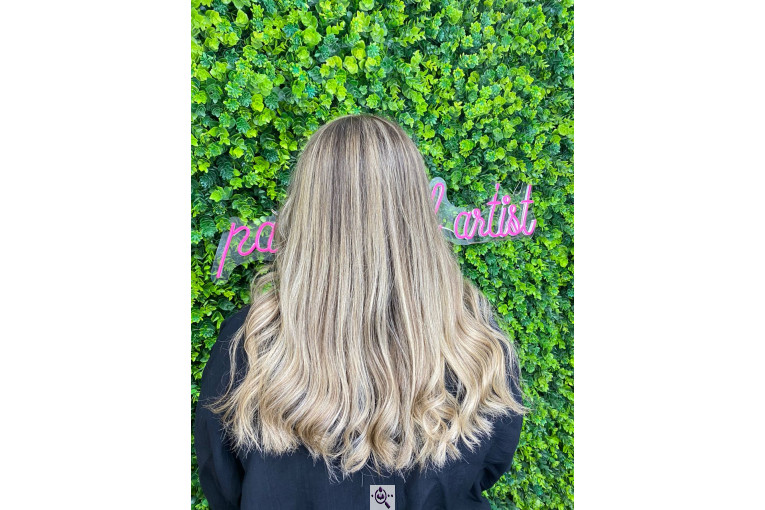 خدمات رنگ مو بهاره بهزادی در بوشهر