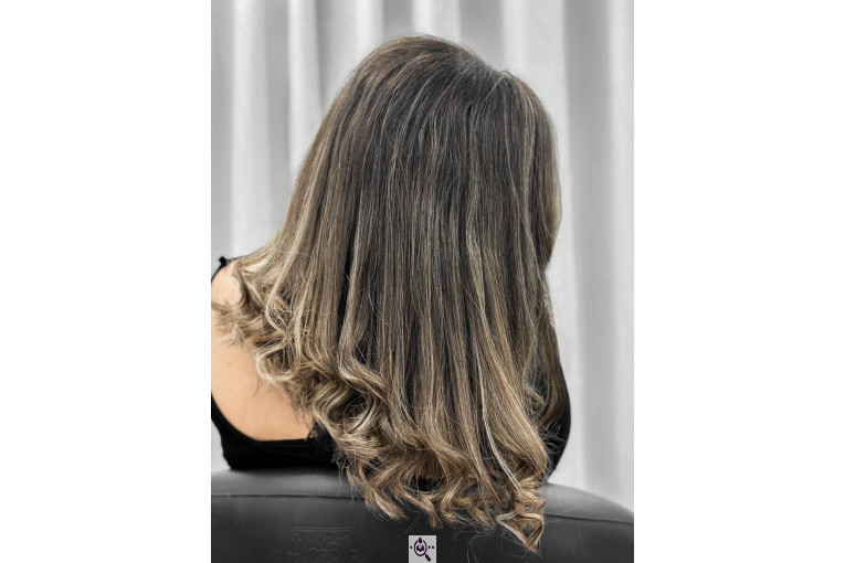 خدمات رنگ مو بهاره بهزادی در بوشهر