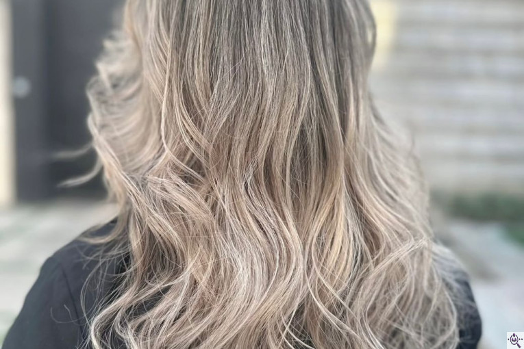 خدمات رنگ مو بهاره بهزادی در بوشهر