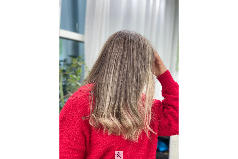 خدمات رنگ مو بهاره بهزادی در بوشهر