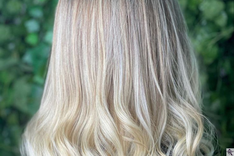 خدمات رنگ مو بهاره بهزادی در بوشهر