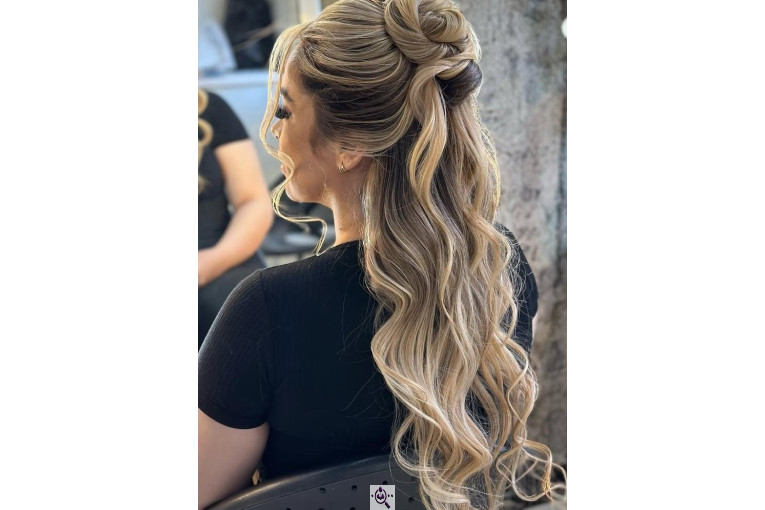 مرکز کراتین مو مینا اکبری در قزوین