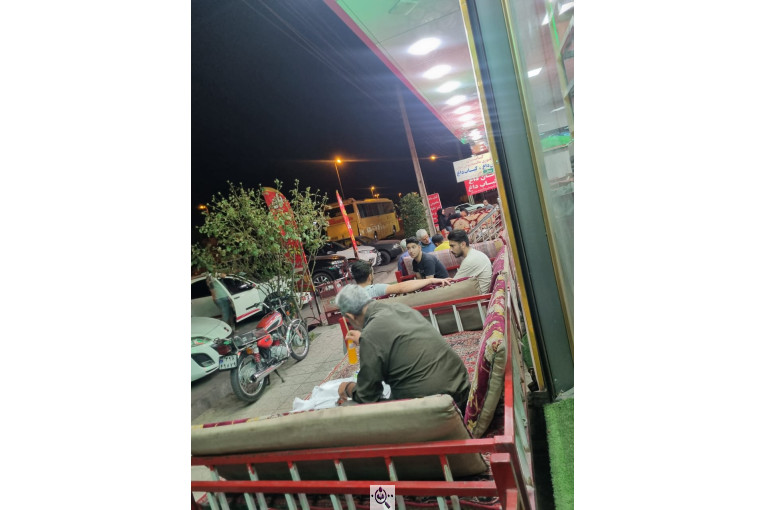 کبابی ساطوری بناب در میانه