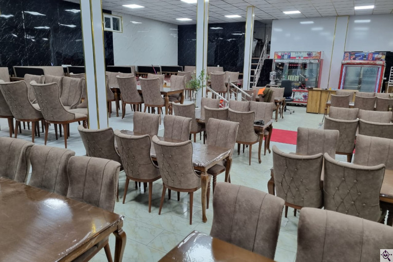 کبابی ساطوری بناب در میانه