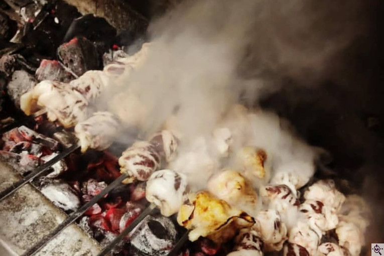 رستوران ترکیه ای اتراق در میانه