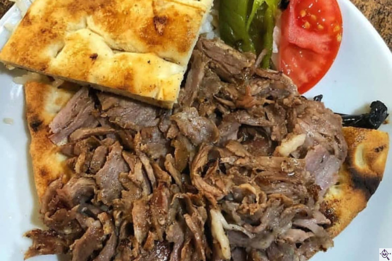 رستوران ترکیه ای اتراق در میانه