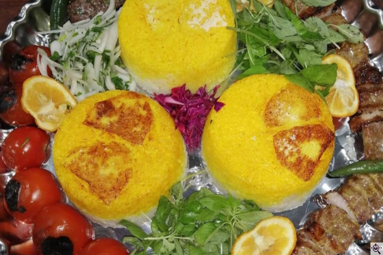 رستوران ترکیه ای اتراق در میانه