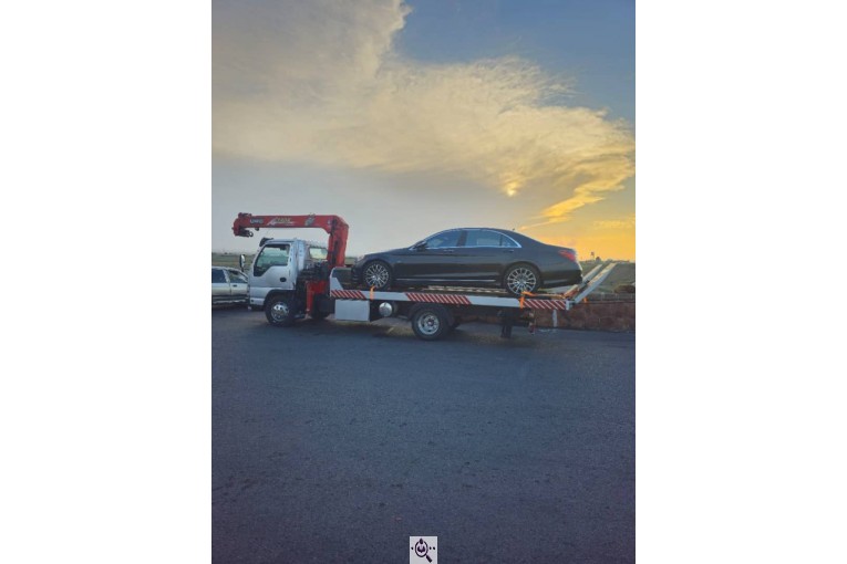 جرثقیل خودرو بر راستین در رضوانشهر اردجان