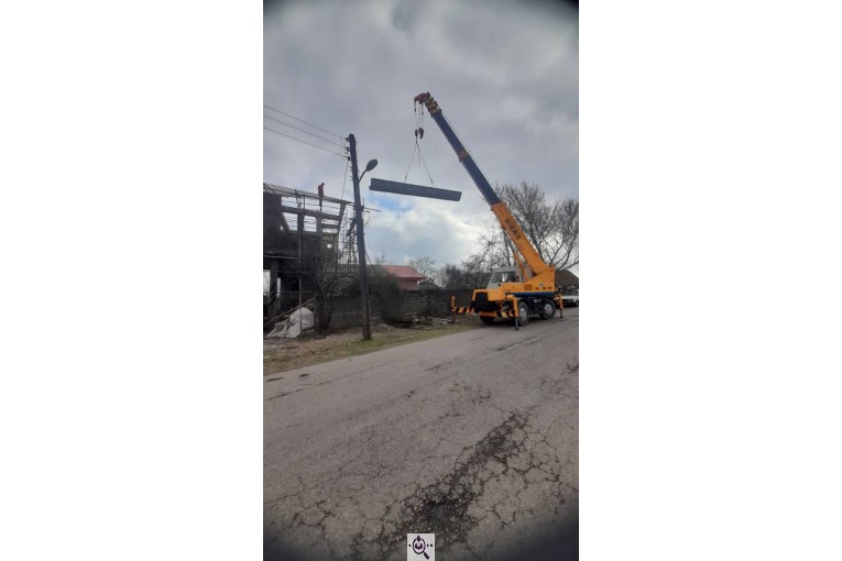 جرثقیل خودرو بر راستین در رضوانشهر اردجان