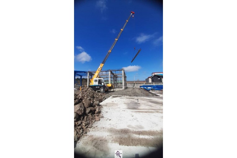 جرثقیل خودرو بر راستین در رضوانشهر اردجان