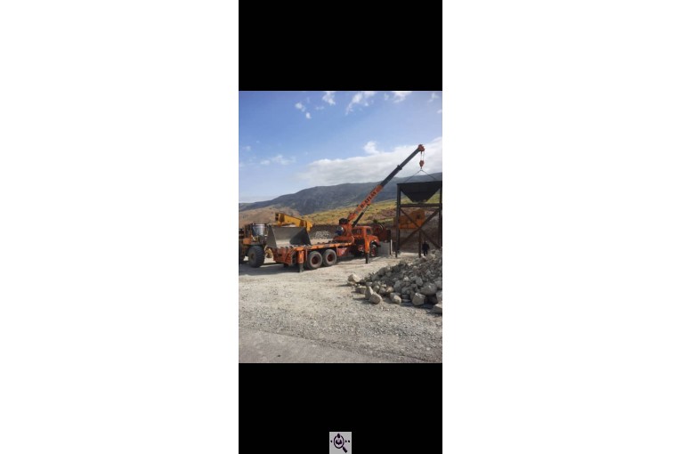 جرثقیل خودرو بر راستین در رضوانشهر اردجان