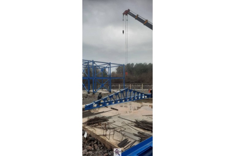 جرثقیل خودرو بر راستین در رضوانشهر اردجان