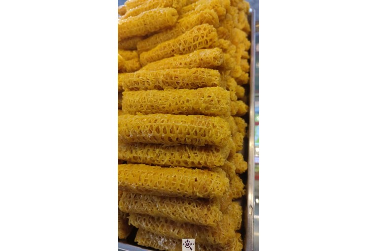 کلوچه و شیرینی رضا رمضان زاده در فومن