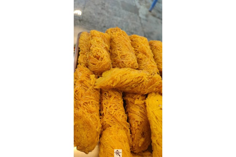 کلوچه و شیرینی رضا رمضان زاده در فومن