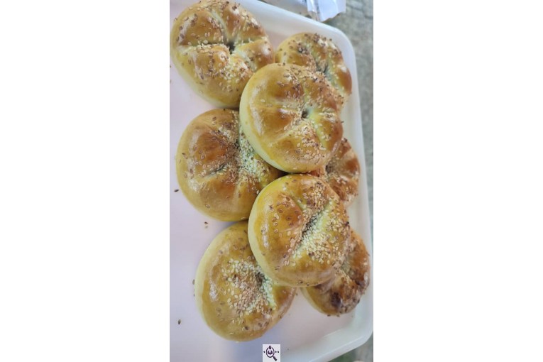 کلوچه و شیرینی رضا رمضان زاده در فومن