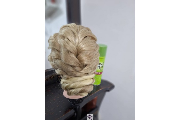 آموزشگاه زیبایی دائم فولادی در ریگان کرمان