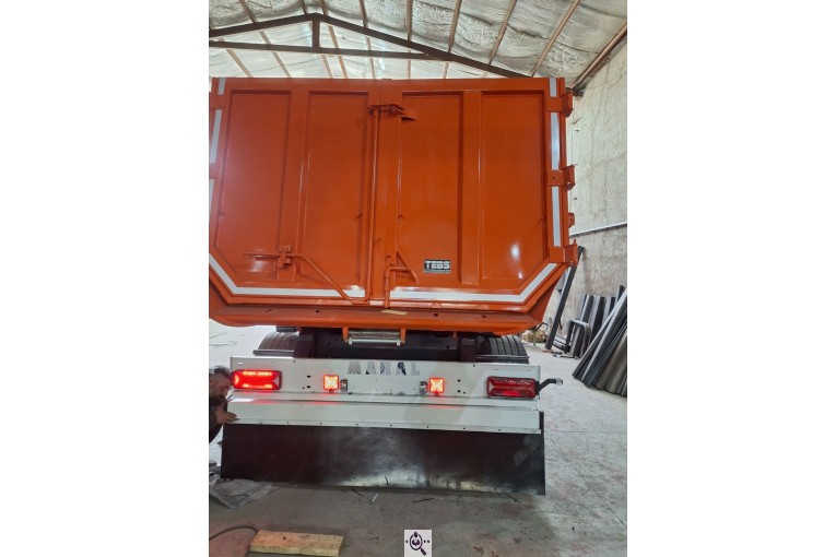 تریلی سازی صبا صنعت در همدان