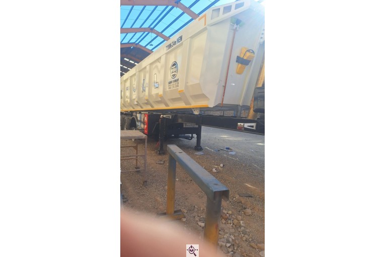 تریلی سازی صبا صنعت در همدان