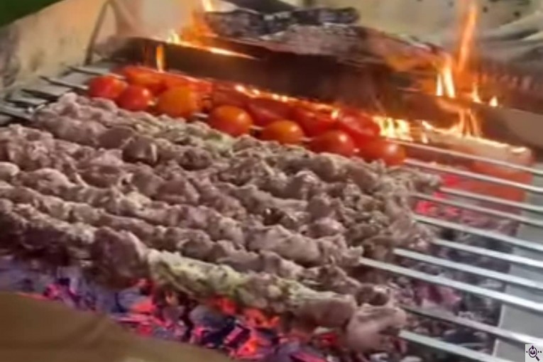 کافه رستوران ققنوس در رودبنه لاهیجان