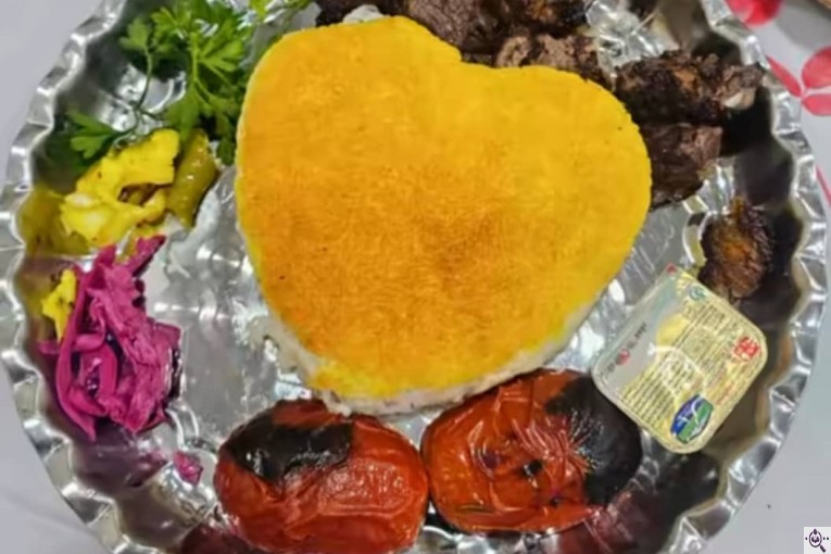 کافه رستوران ققنوس در رودبنه لاهیجان