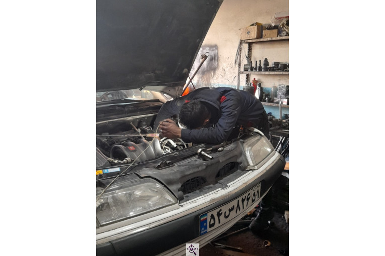 تعمیرگاه خودرو و باطری سازی سیار امیر در رشت