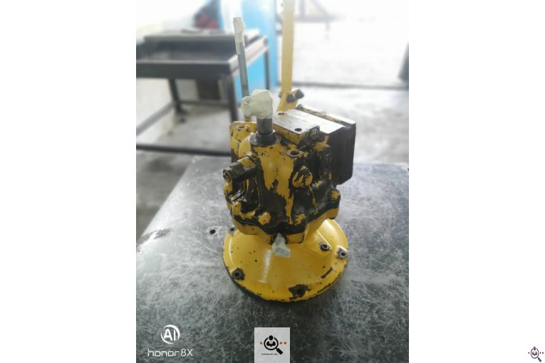 کارگاه تعمیرات تخصصی بیل مکانیکی کوماتسو shahi tech در تهران