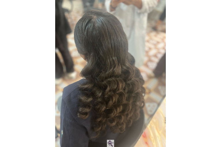 خدمات رنگ مو و اصلاح ابرو و بافت مو و شنیون میکاپ آرتیست رقیه فتحی در مرودشت