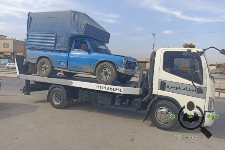 امداد خودرو توریست پارسیان در محور اصفهان شهرکرد