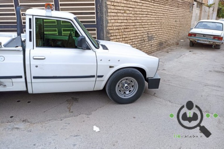 امداد خودرو توریست پارسیان در محور اصفهان شهرکرد