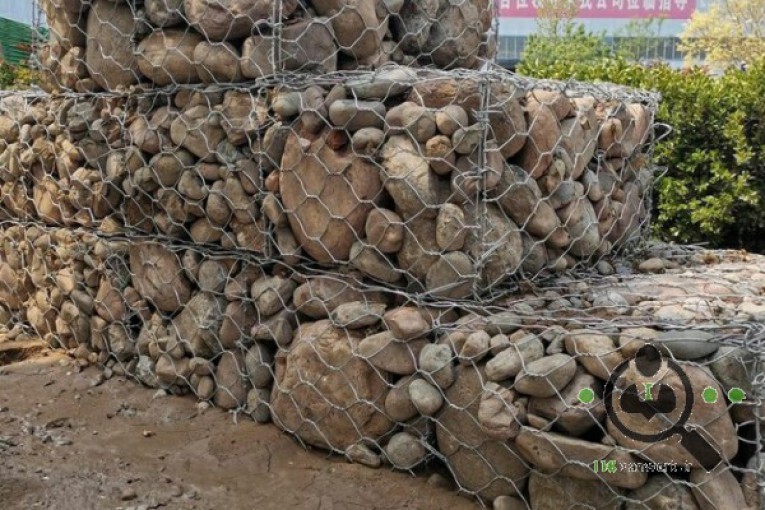 تولید سیم توری و فنس حصار صنعت شمال در آمل